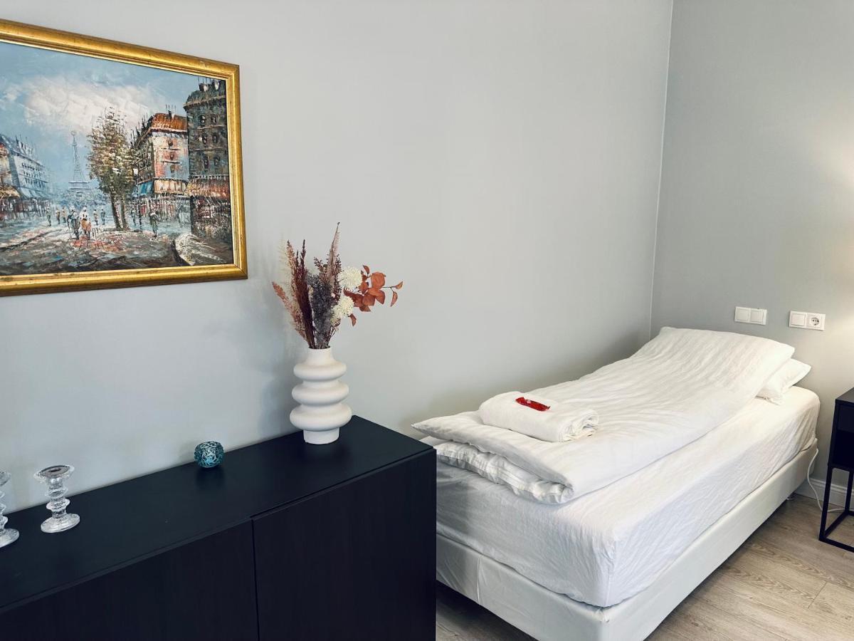 Castle Inn Apartments - Downtown Κεφλαβίκ Εξωτερικό φωτογραφία