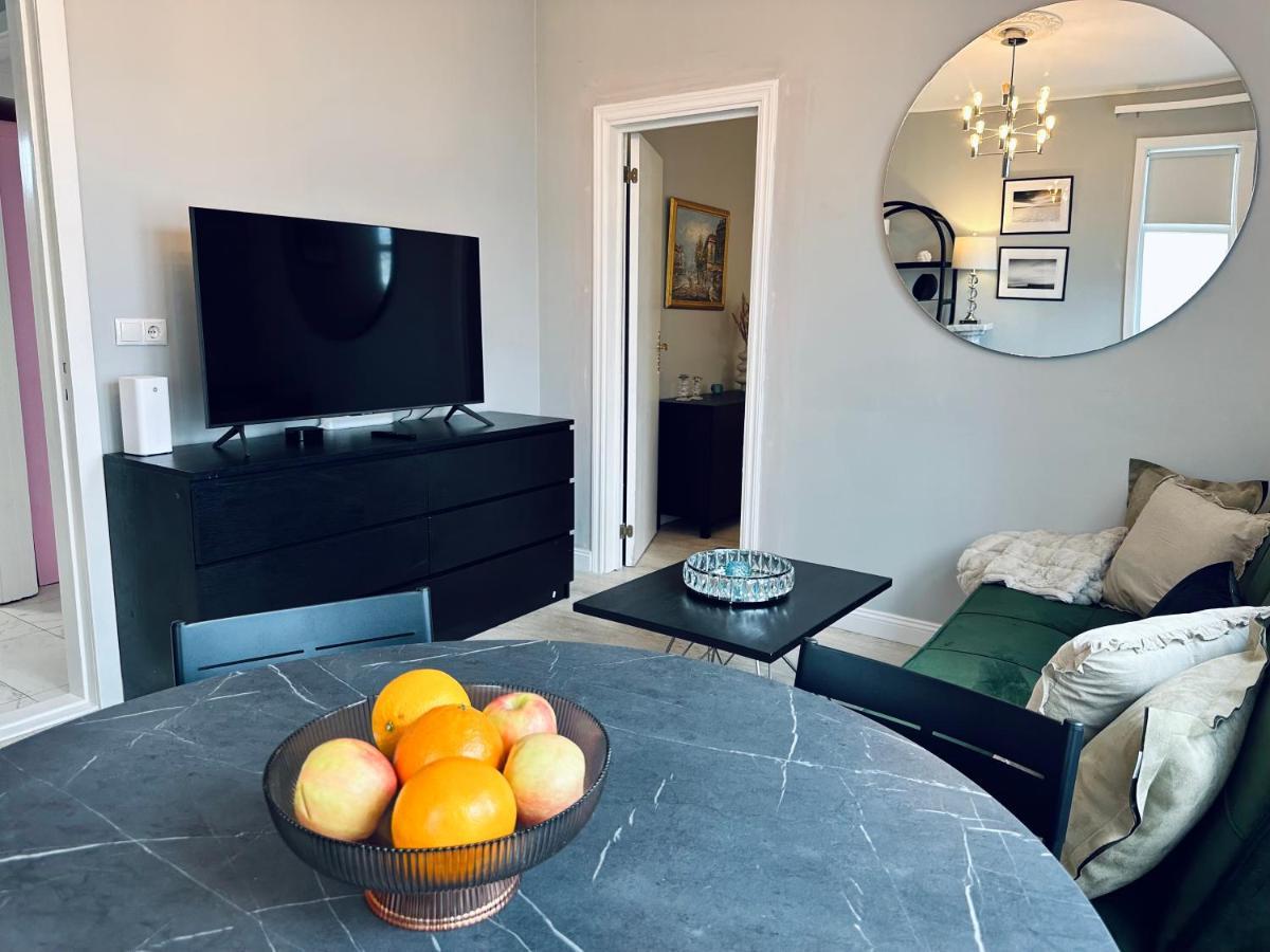 Castle Inn Apartments - Downtown Κεφλαβίκ Εξωτερικό φωτογραφία